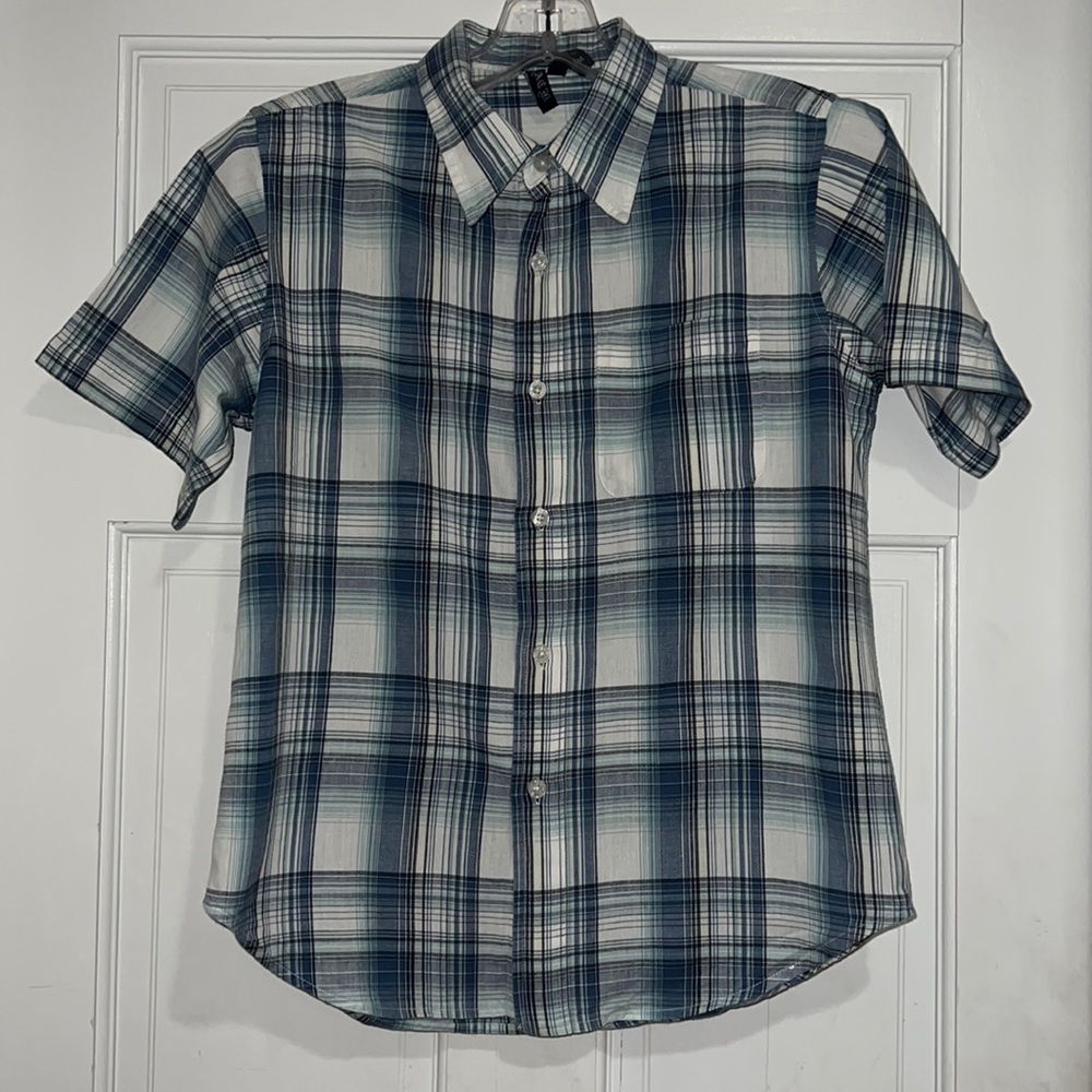 Jack brand size medium bottom up short sleeve shirt